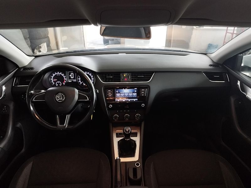 Škoda Octavia (2017) 1,6TDI,85KW,KLIMA,ALU - fotka 18 z 25