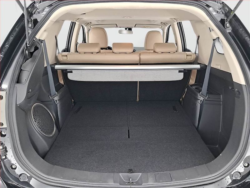 Mitsubishi Outlander (2015) 2.2 DI-D, 4X4, 7 míst, ČR - fotka 14 z 25