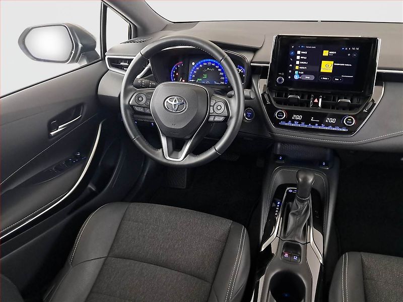 Toyota Corolla (2023) 1.8 Hybrid - fotka 7 z 19