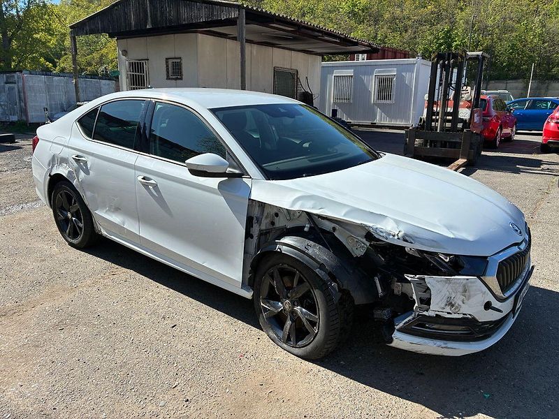 Škoda Octavia 2.0 TSi 4x4 STYLE DSG ČR - fotka 2 z 22