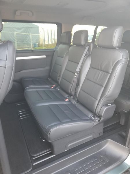 Citroën SpaceTourer (2026) SHINE L3 2,2 BlueHDi 180 EAT8 - fotka 16 z 31