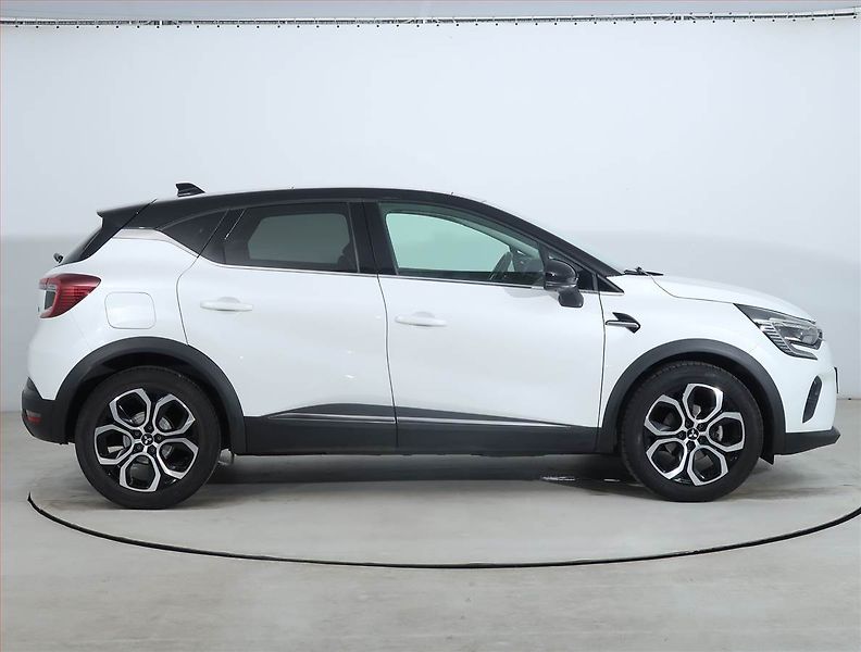 Mitsubishi ASX (2023) 1.3 T MHEV - fotka 6 z 23