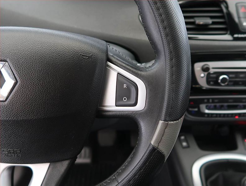 Renault Scénic (2012) 1.5 dCi, Tempomat - fotka 18 z 20
