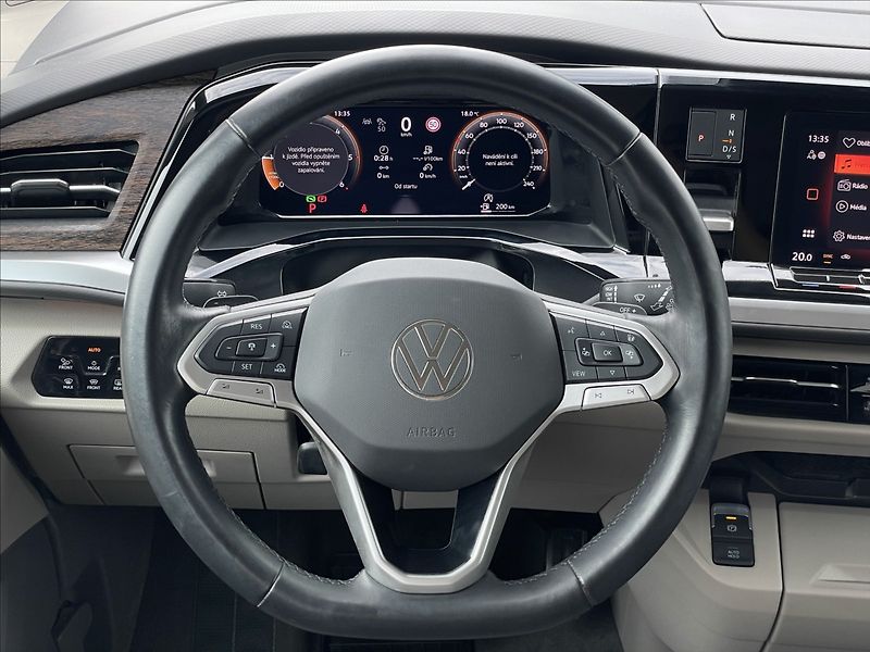 Volkswagen Multivan 2,0 TDI DSG Style 7Míst+Kamera - fotka 8 z 21