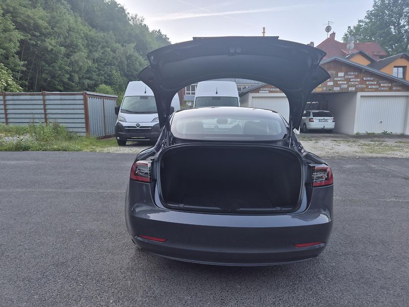Tesla Model 3 LONG RANGE DUAL MOTOR SOH 94,5 - fotka 14 z 50