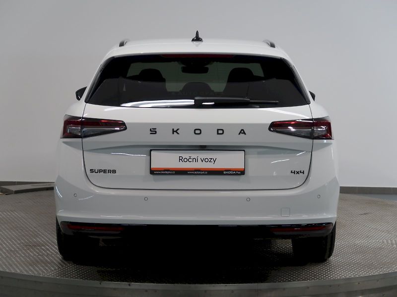 Škoda Superb (2025) SPORTLINE 2.0TDI 142KW 4x4 DSG - fotka 9 z 48