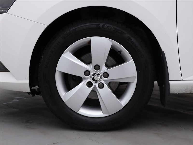 Škoda Fabia 1.0 TSI 70kW Style CZ - fotka 26 z 33