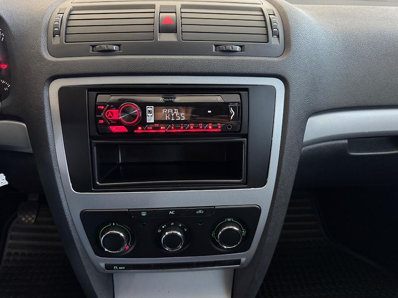 Škoda Octavia (2013) Ambition 1.6 TDI 77 KW - CZ - fotka 13 z 20