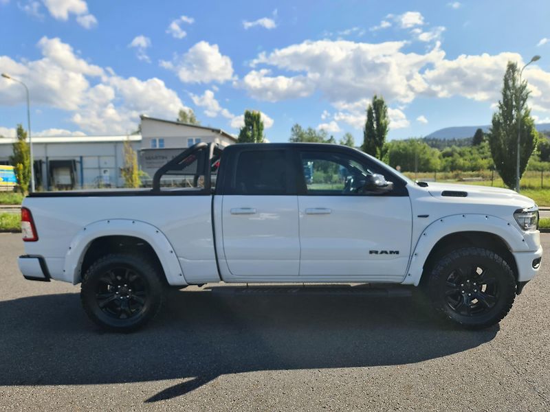 Dodge RAM 1500 (2022) 5.7 HEMI 4x4 BIGHORN LPG - fotka 6 z 67
