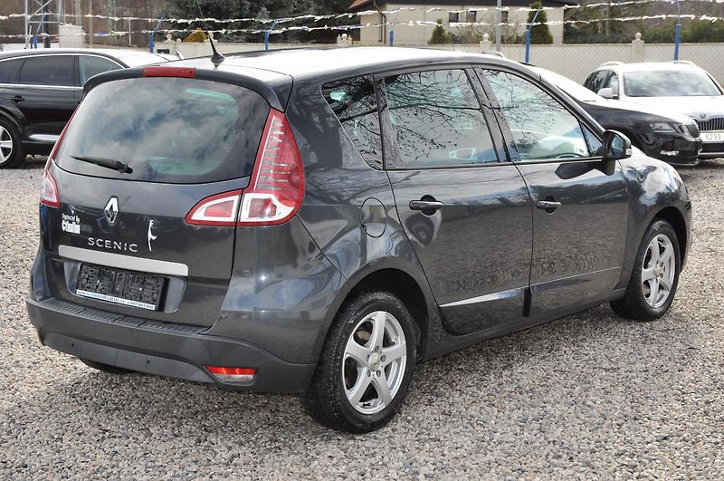 Renault Scénic 1.6i 16V 81kW - fotka 3 z 18