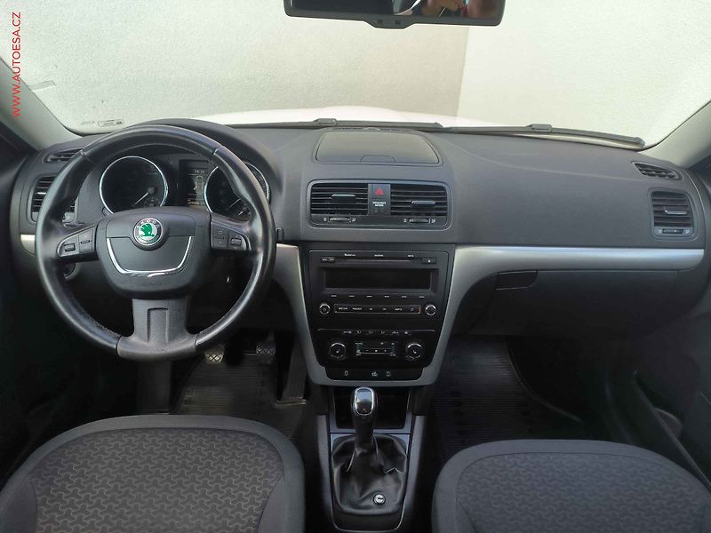 Škoda Yeti (2011) 2.0 TDi 4x4, ČR, servis - fotka 8 z 18