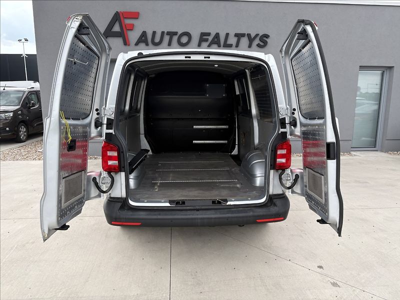 Volkswagen Transporter T6 2,0 TDI 110 KW CZ 1 DPH - fotka 12 z 15