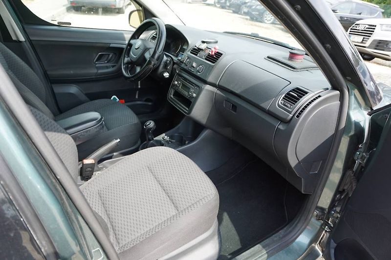 Škoda Roomster (2012) 1,4 - fotka 14 z 25