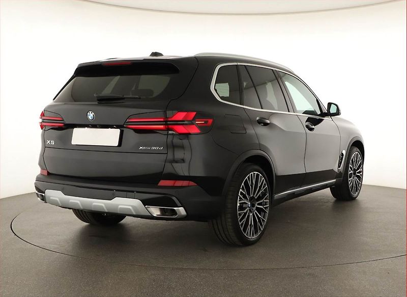 BMW X5 (2024) xDrive30d, Vzduch - fotka 5 z 16
