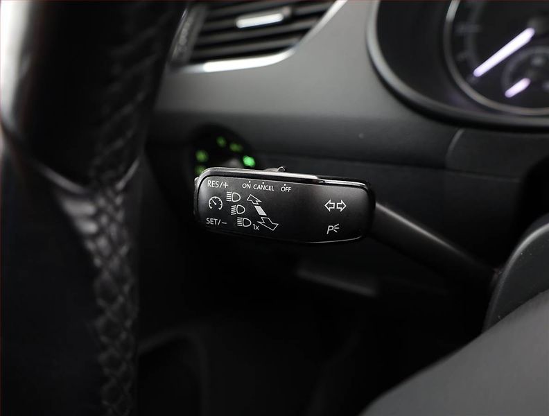 Škoda Octavia (2020) Ambition 1.6 TDI, Tempomat - fotka 11 z 14