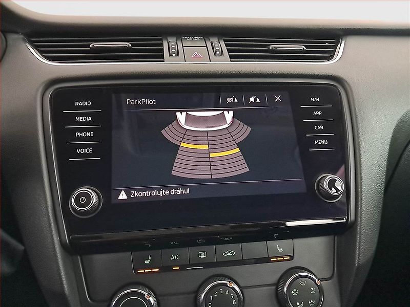 Škoda Octavia (2017) 1.4 TSI CNG, Tempomat - fotka 16 z 18