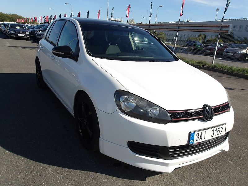 Volkswagen Golf 1,6TDi 77kW ČR ! - fotka 3 z 27