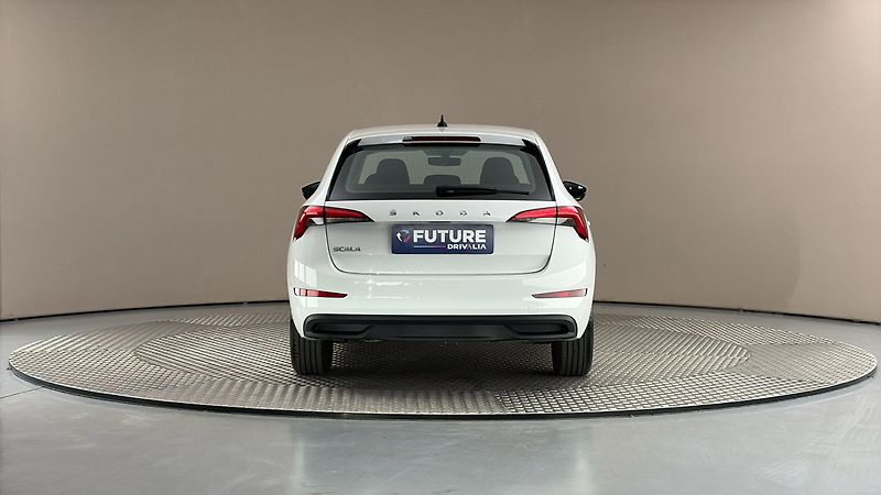 Škoda Scala 1.0 TSI Ambition - fotka 5 z 23