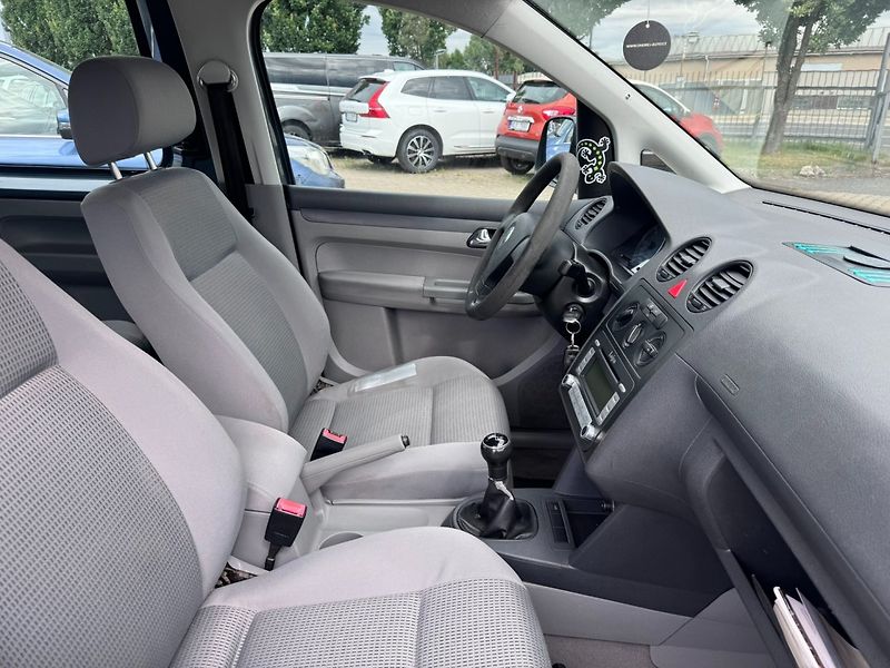 Volkswagen Caddy (2006) 1,9 TDI 77KW TAŽNÉ 2X PNEU STK - fotka 36 z 44