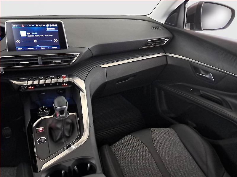 Peugeot 5008 (2020) PureTech 130, 7 míst, ČR,1.maj - fotka 8 z 20