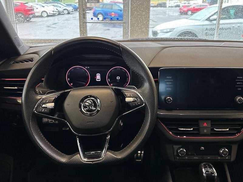 Škoda Kamiq DSG Monte Carlo - fotka 18 z 30