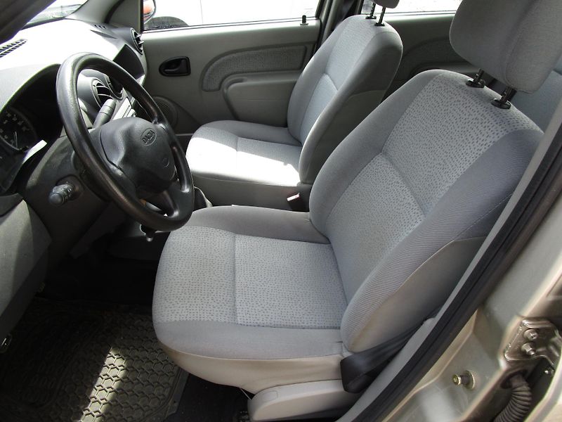 Dacia Logan 1,4-55W-KOUPENA V ČR - fotka 7 z 13