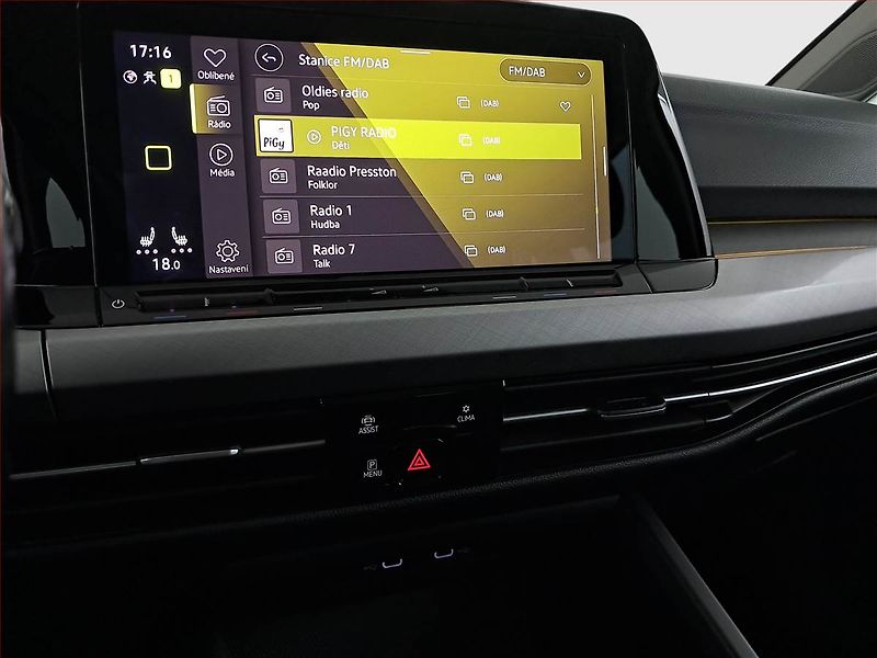 Volkswagen Golf (2021) 2.0 TDI, Navi, Tempomat - fotka 12 z 16