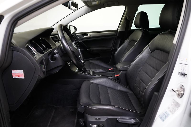 Volkswagen Golf - fotka 11 z 24