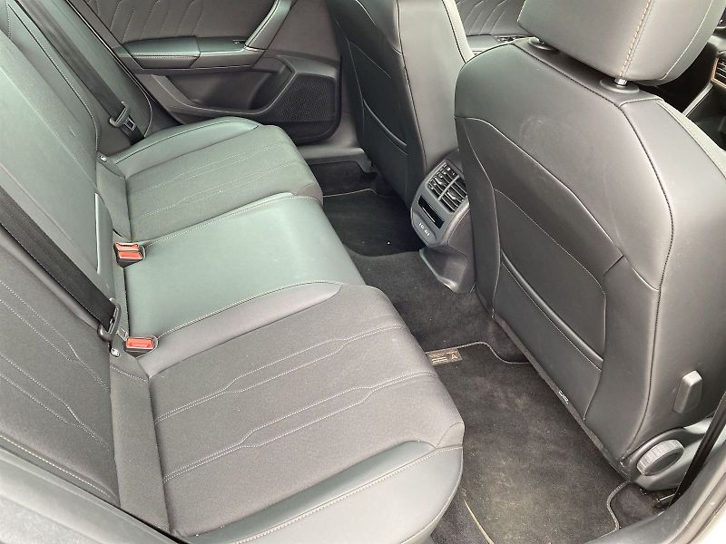 Cupra Formentor (2024) 2,0 TSI 4Drive DSG - fotka 9 z 36