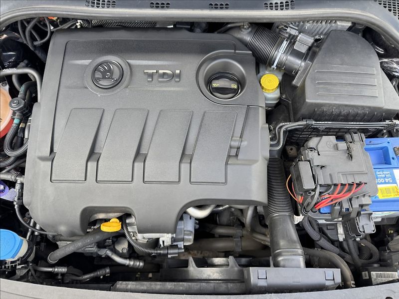 Škoda Rapid 1,6 TDI DSG SPACEBACK tažné - fotka 44 z 50