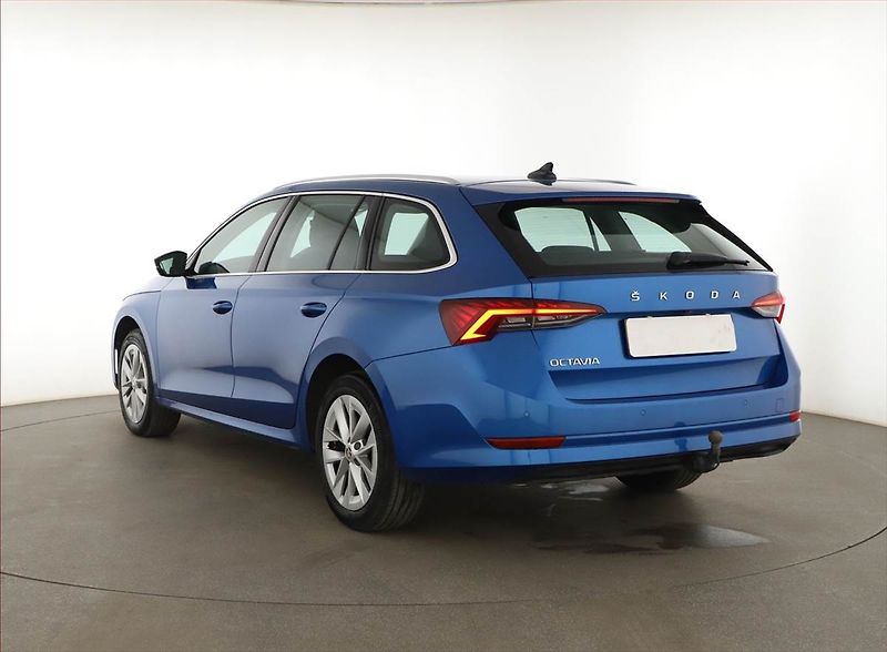 Škoda Octavia (2021) Style 2.0 TDI, Automat, ČR - fotka 4 z 21