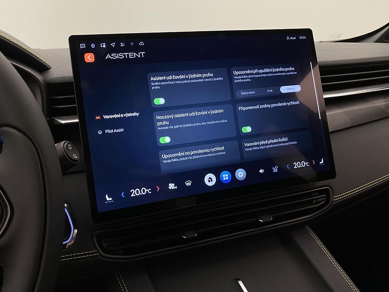 Lynk & Co 01 (2025) CORE PHEV AUT CZ 1.maj - fotka 66 z 96