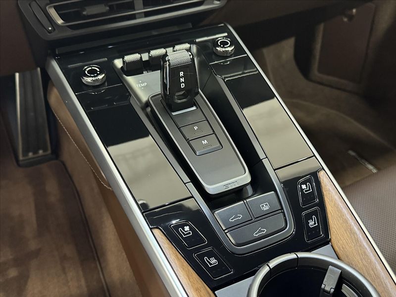 Porsche 911 CARRERA 4S SPORT DESIGN - fotka 12 z 29