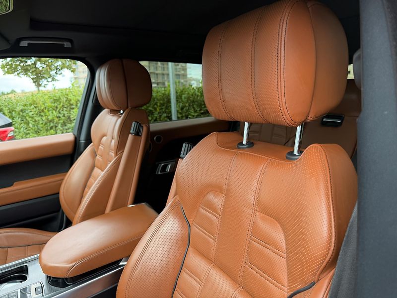 Land Rover Range Rover Sport (2014) Autobiography/3.0 SVD6 215 kW  - fotka 15 z 22