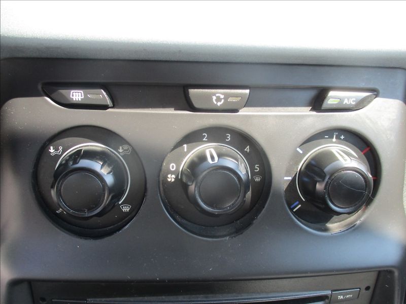Citroën C3 1,2 VTi, klima, serv.kn., CZ - fotka 18 z 25