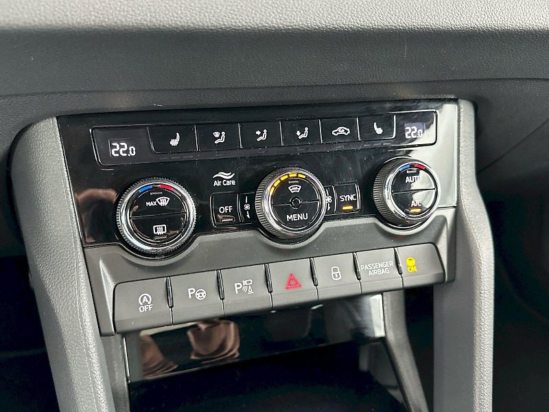Škoda Karoq (2025) DSG 2.0TDI 110kW 4x4 SportLine - fotka 23 z 35