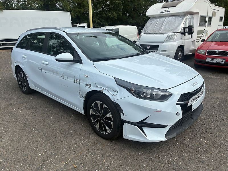 Kia Ceed 1.0 T-GDi Spin ČR DPH - fotka 2 z 22