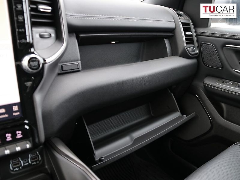 Dodge RAM (2024) 1500 Laramie G/T 5.7 V8  - fotka 25 z 38