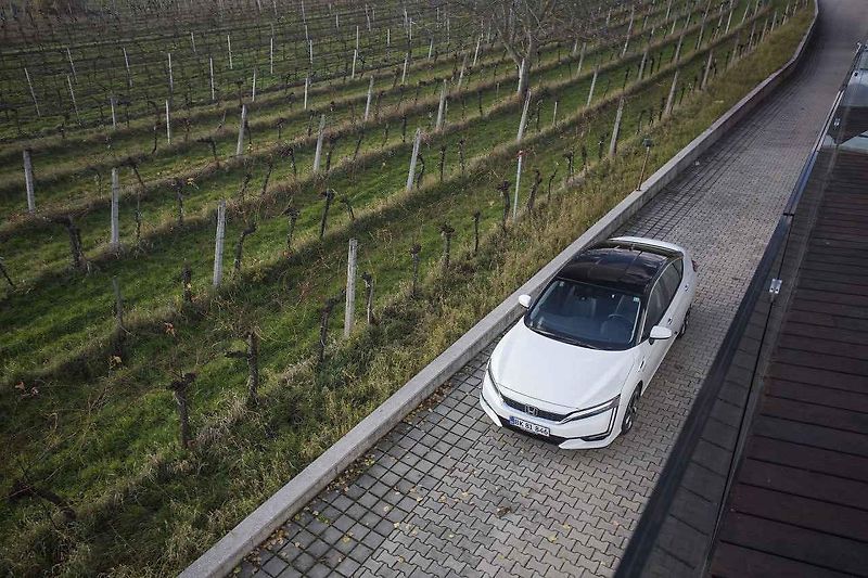 Honda Clarity Fuel Cell.
