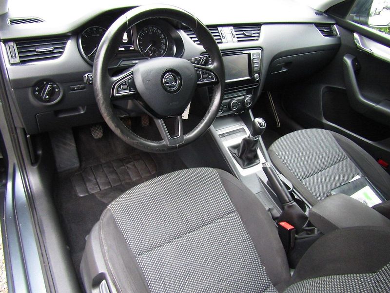 Škoda Octavia (2016) 1.6 TDI 81kW   VÝHŘEVY - fotka 13 z 41