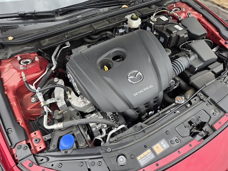 Mazda 3 2.0 i  E Skyactiv G kei  - fotka 14 z 19
