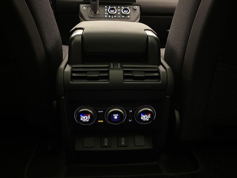 Land Rover Defender (2026) 90 V8 EDITION P525 REZERVACE - fotka 55 z 70