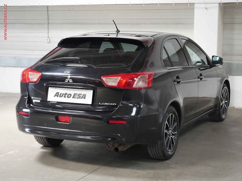 Mitsubishi Lancer (2017) 1.6., 1.maj,ČR, AC, výhřev - fotka 6 z 19