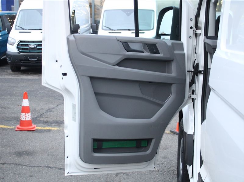 Volkswagen Crafter 2,0 TDi 35 DR  Akční CENA! - fotka 13 z 18