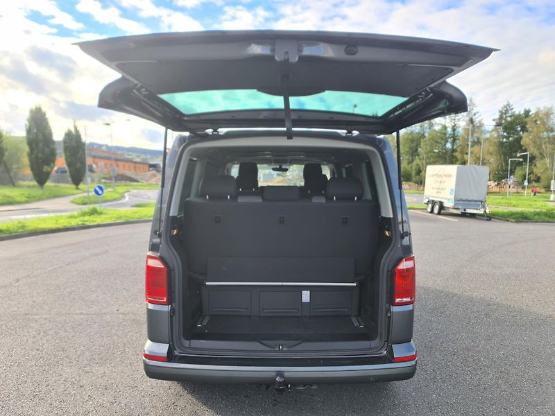 Volkswagen Multivan (2016) T6 2.0 TDi 110-KW DSG POSTEL S - fotka 29 z 35