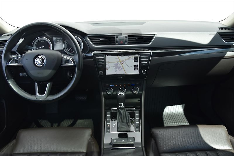 Škoda Superb 2.0TSI 206kW 4x4 L&K ACC TAŽNÉ - fotka 13 z 37
