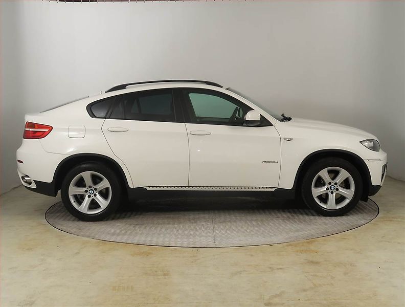 BMW X6 (2013) xDrive30d, 4X4, Automat - fotka 6 z 27
