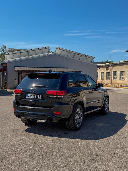 Jeep Grand Cherokee (2018) SRT 6.4 hemi V8 - fotka 5 z 20