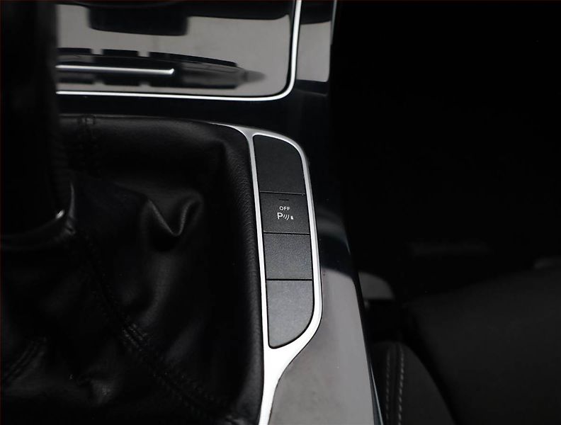 Mercedes-Benz Třídy C (2016) Classic C 220 CDI, Navi - fotka 17 z 21