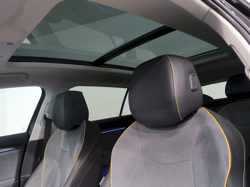 Škoda Superb (2024) SELECTION 2.0TDI 110KW DSG PAN - fotka 17 z 43